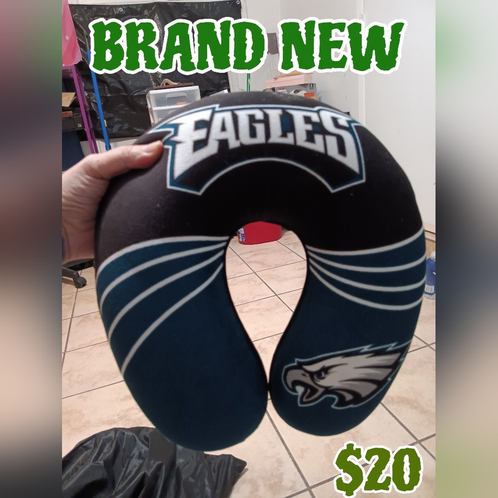 Eagle's neck pillow
